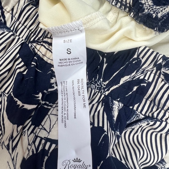 NWT Royalty For Me Size S Floral Skort Navy White Striped Built-In Shorts - Picture 7 of 7